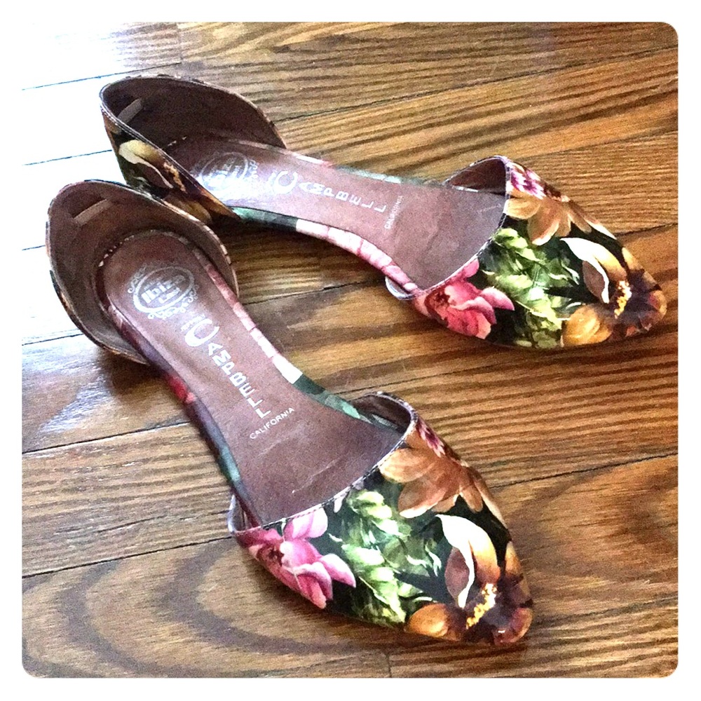Unique spring flats